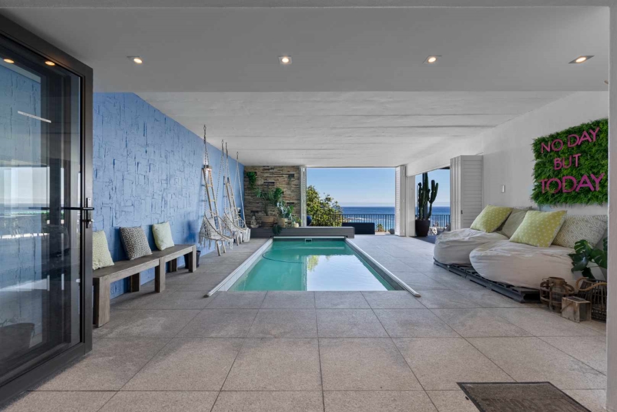 8 Bedroom Property for Sale in Camps Bay Western Cape